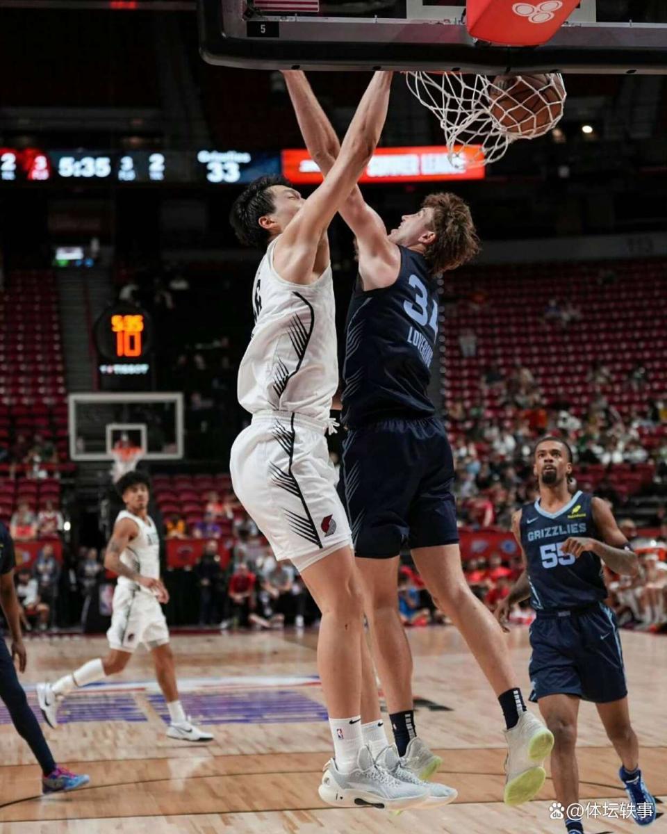 他的脸上 他的脸上