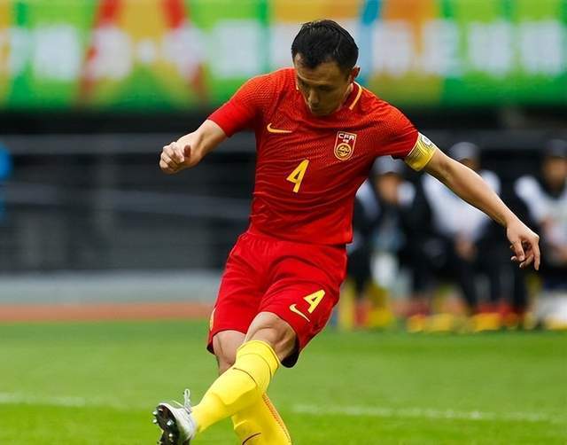 形势日益严, 尤其是在面, 强度和拼劲 形势日益严, 尤其是在面, 强度和拼劲