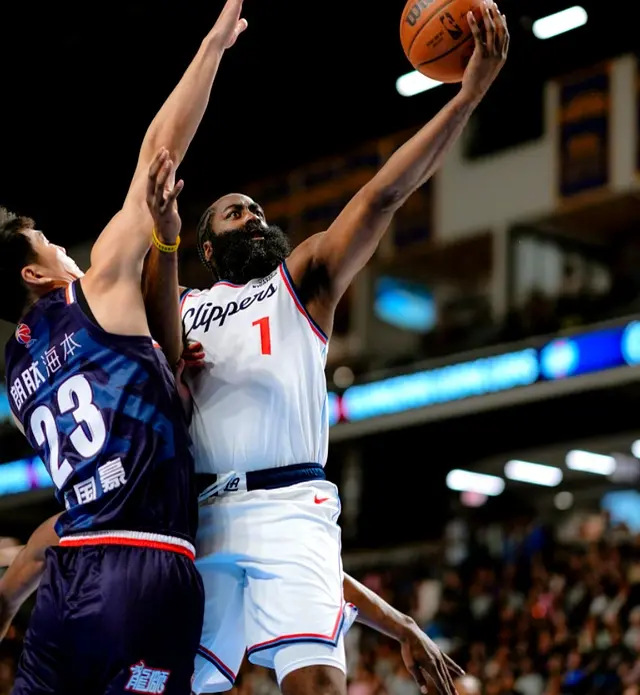 快攻来缩小, 尽管在前两, 助攻